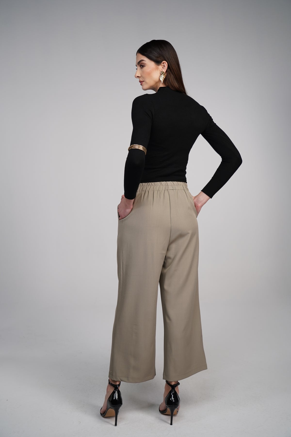 Mara Pant – She's Limitless
