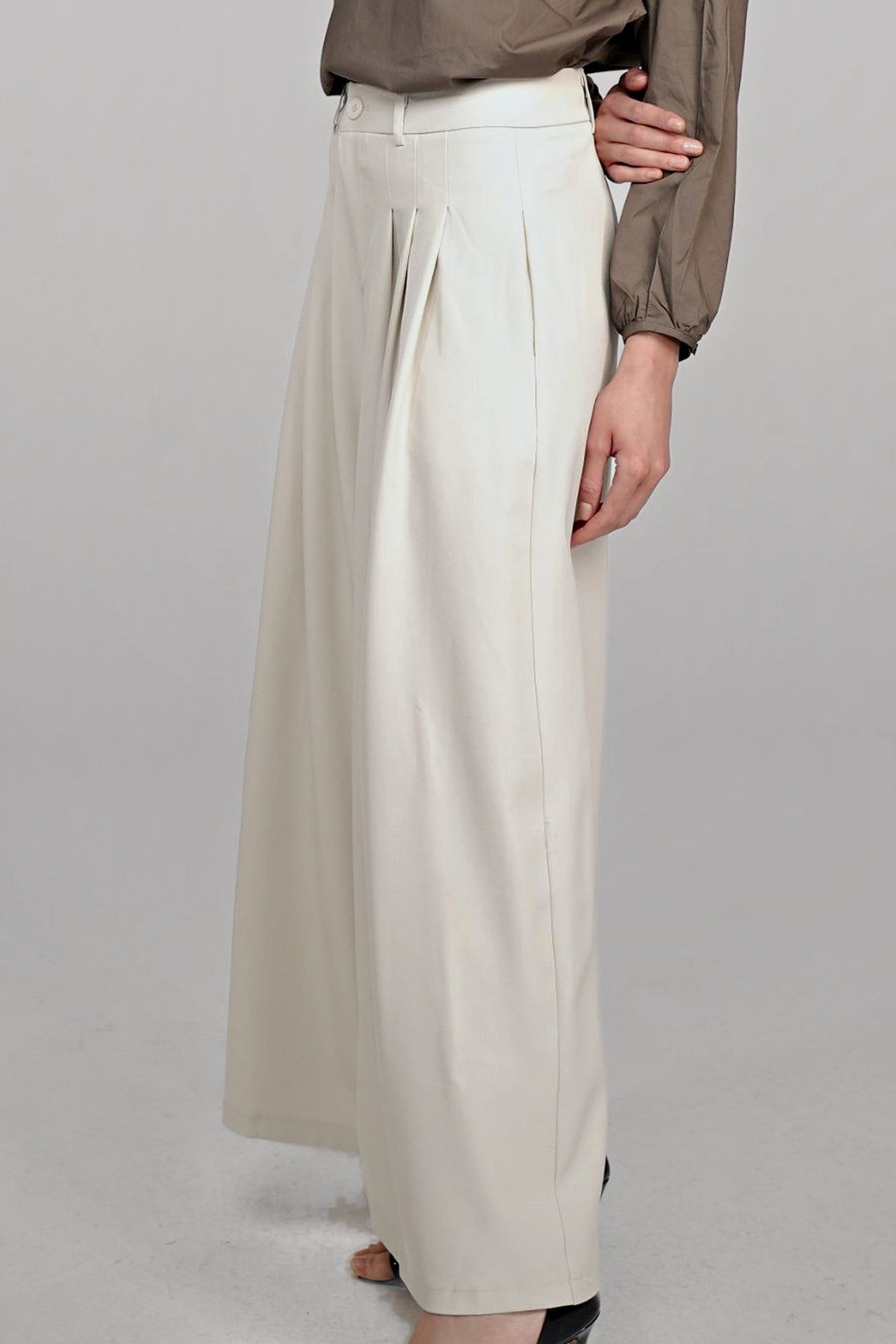 Rhea Pant – She's Limitless