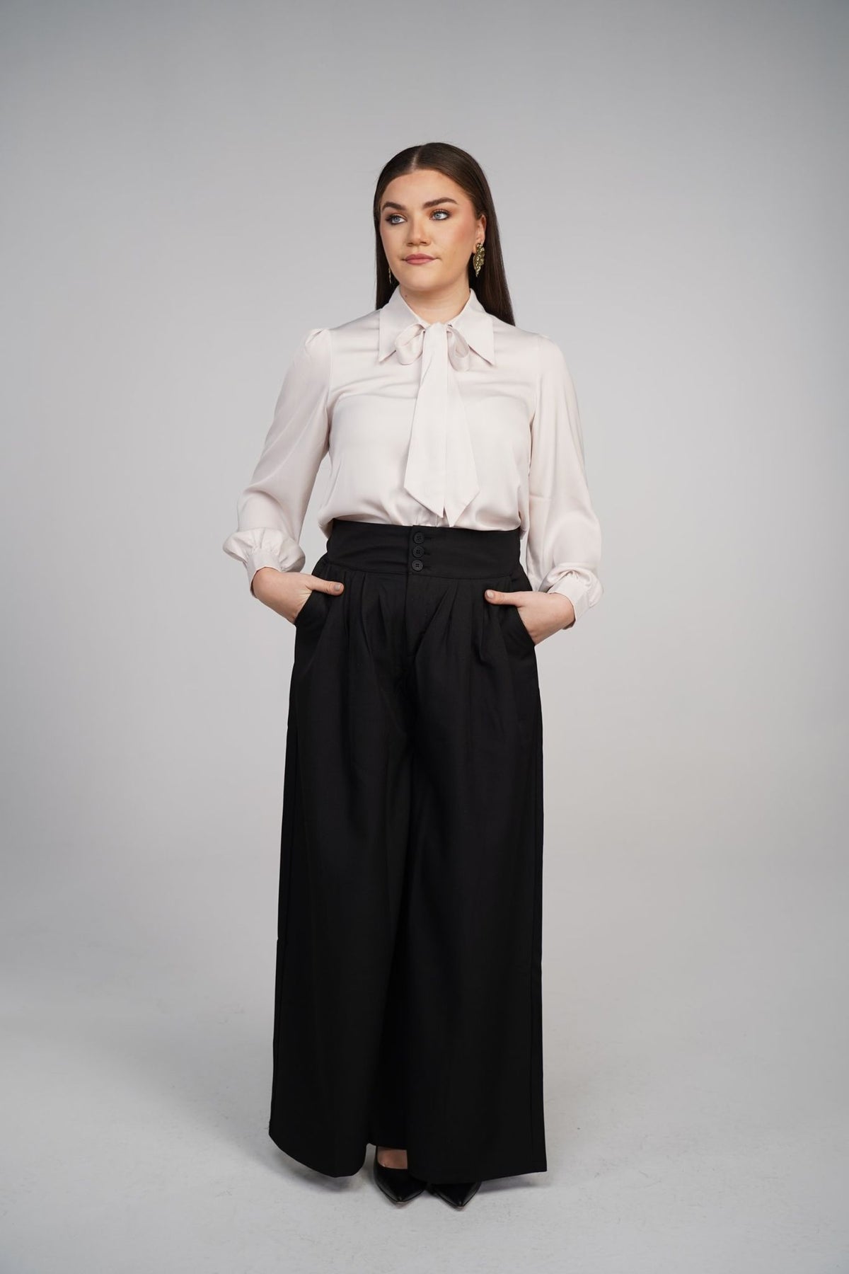 Tova Shirt – She's Limitless