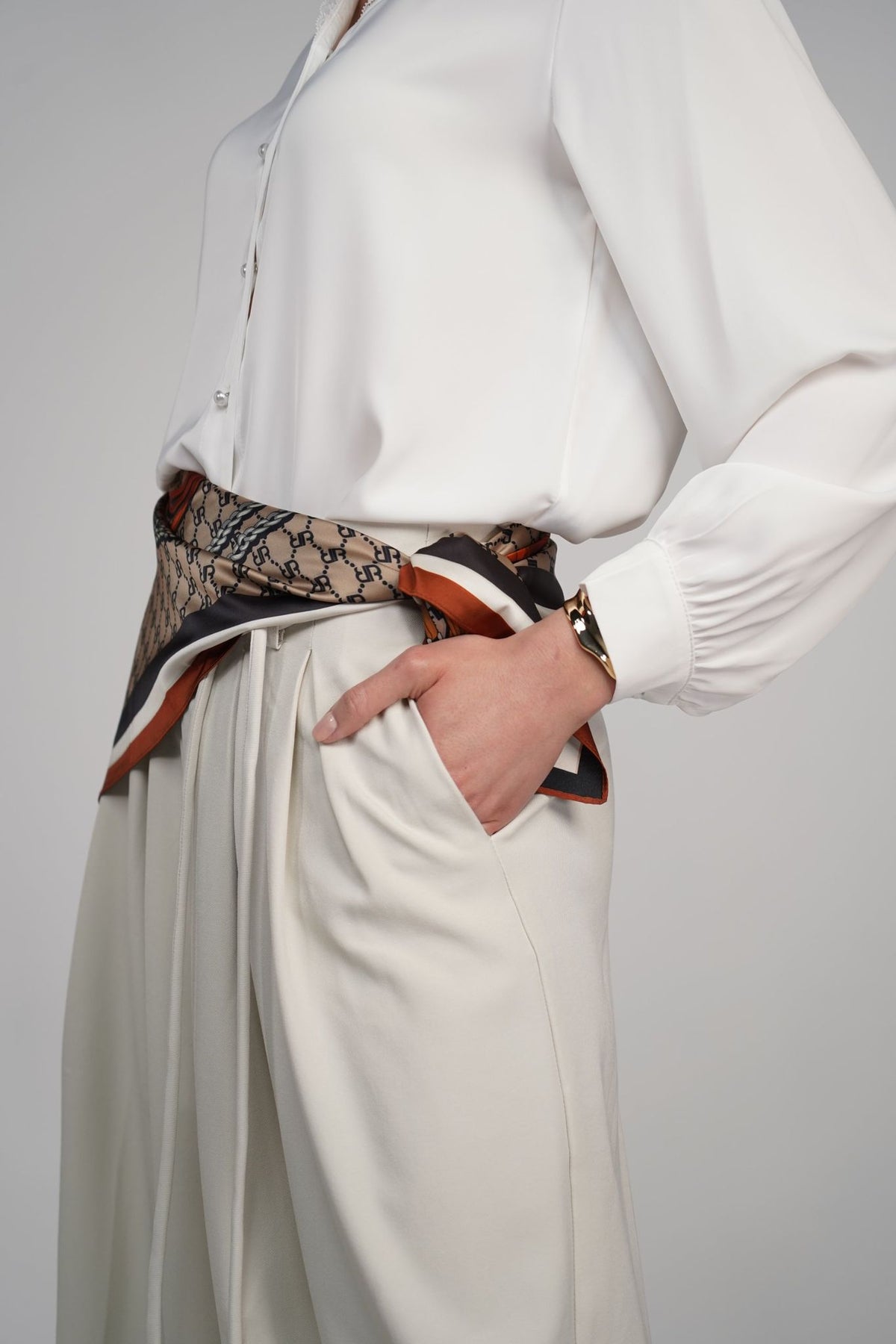 Bela Shirt – She's Limitless